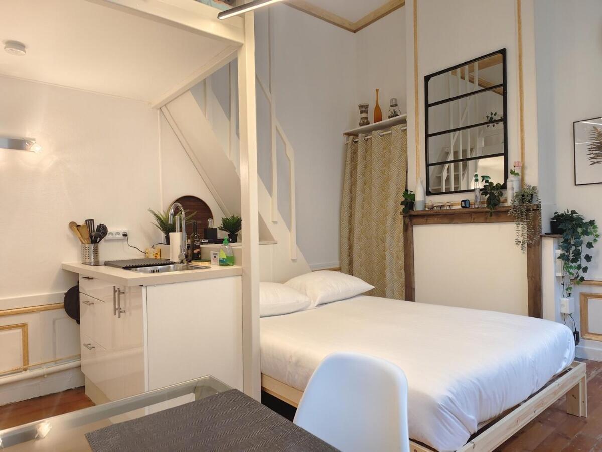 Studio Lumineux Et Fleuri Idealement Situe Lägenhet Caen Exteriör bild