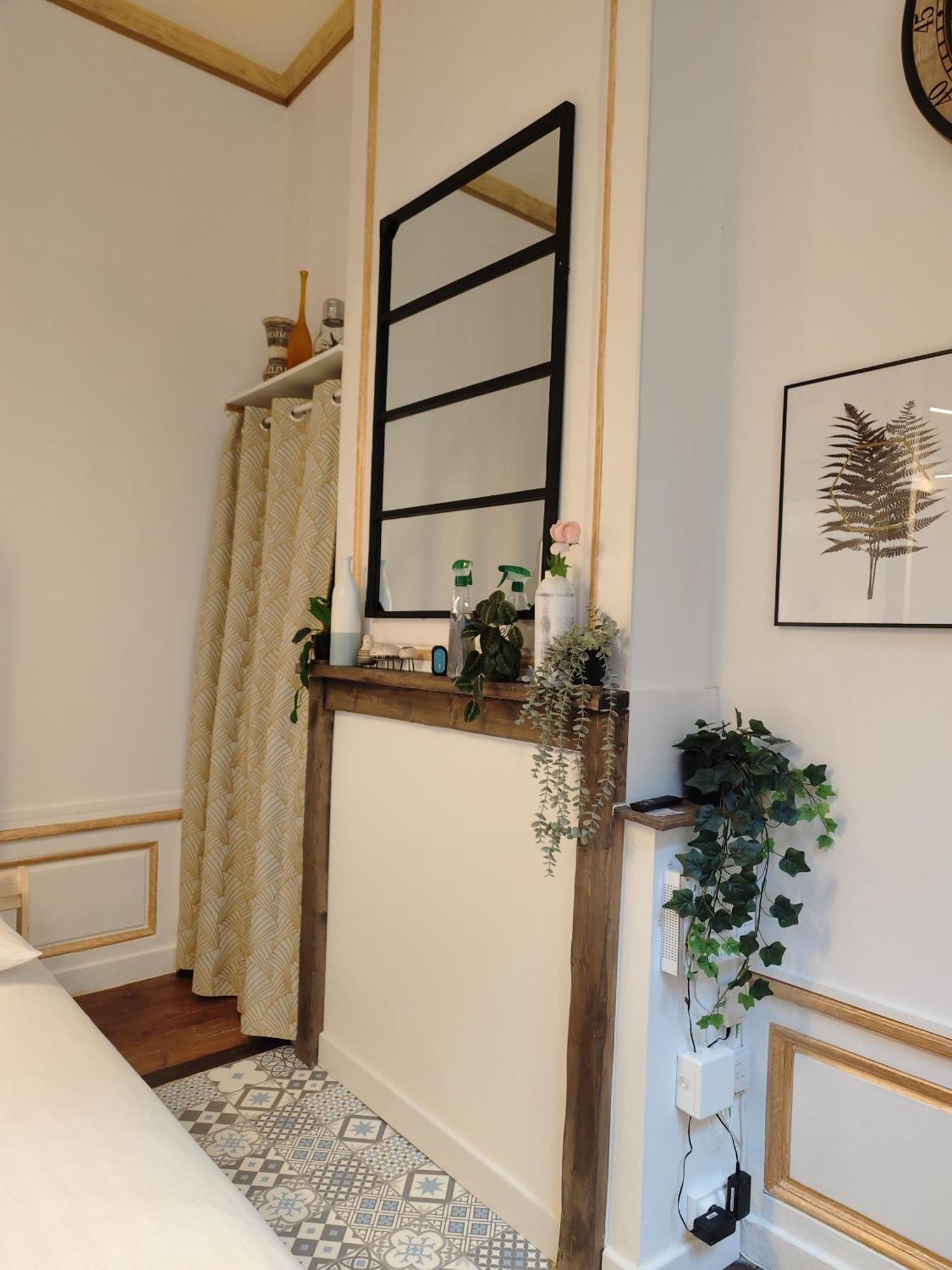 Studio Lumineux Et Fleuri Idealement Situe Lägenhet Caen Exteriör bild